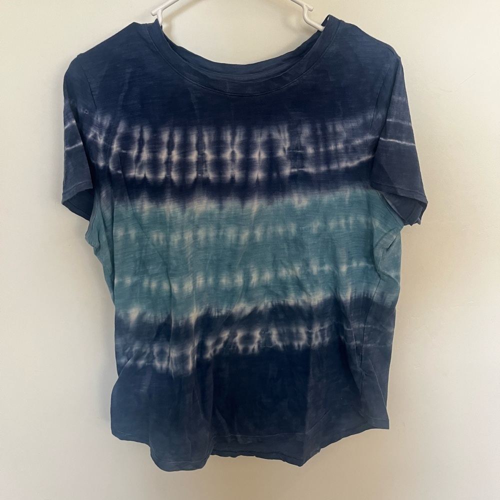 Old Navy Everywhere Graphic Tee